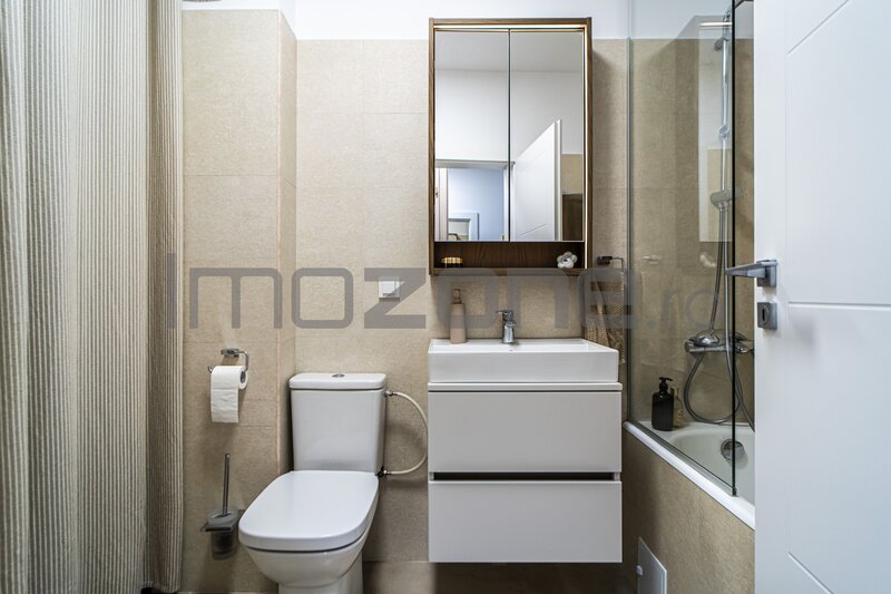 Lujerului Plaza Mall, 2 camere, 60 mp, etaj 2,mobilat, parcare subsol, boxa